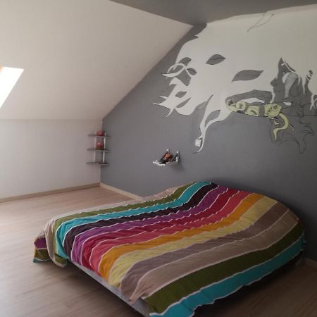Chambre A Villemandeur Chez L'Habitant ภายนอก รูปภาพ